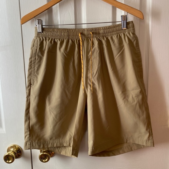 Columbia Other - Columbia Khaki Elastic Waist Drawstring Shorts SZ M